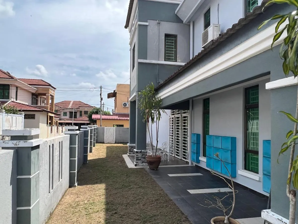 Lauraairis Homestay Melaka Malaysia